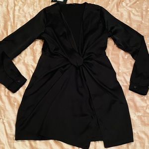 Elegant black deep plunge neckline mini Long sleeve cocktail dress